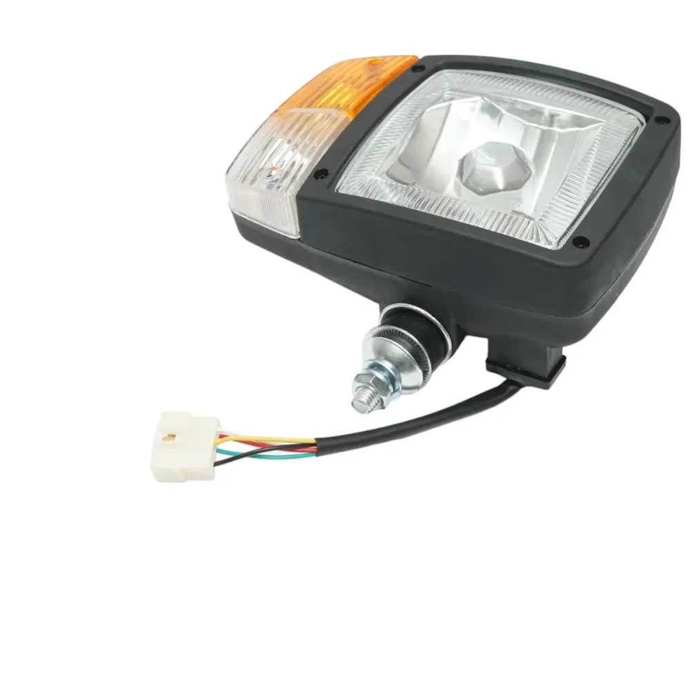 Комплект лампи тип фар със сигнализация, десен и ляв 24V HR--022 Breckner Germany
