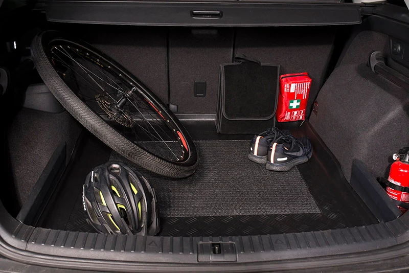 Стелка за багажник ARISTAR за Ford Focus I C-MAX VAN (2003–10.2010)