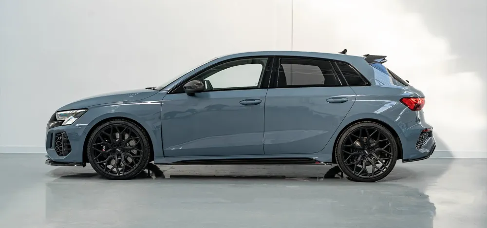 Градски автомобилни карбонови разширения за странични прагове Audi RS3 8Y