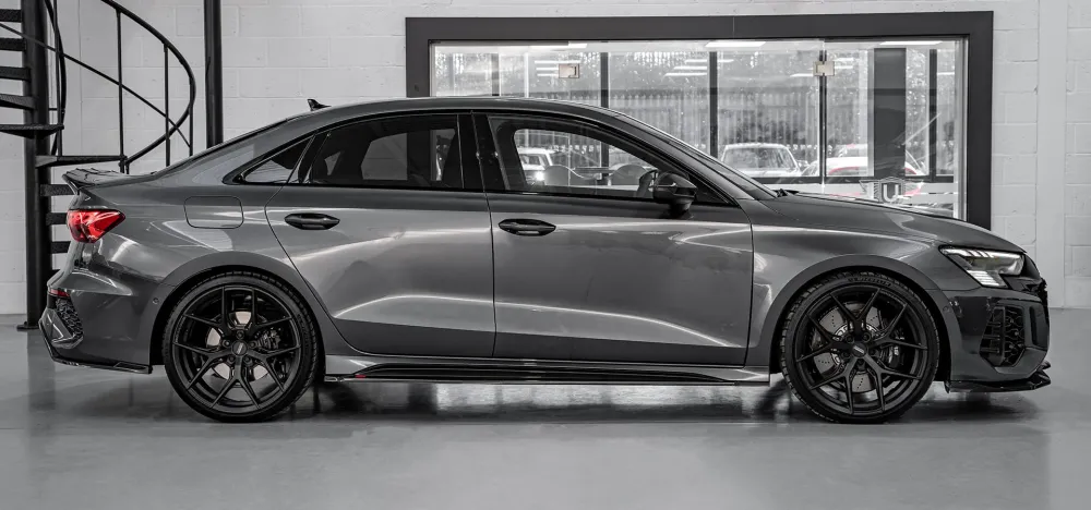 Градски автомобилни карбонови разширения за странични прагове Audi RS3 8Y