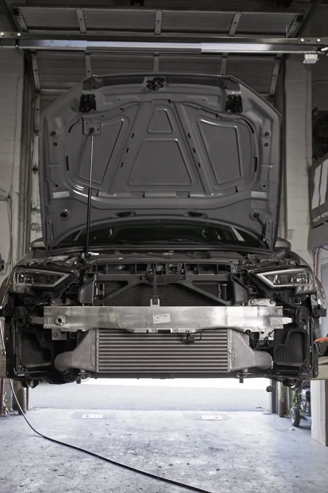 CTS Direct Fit ZWART интеркулер Audi 8V RS3/ TTRS 2.5T EVO