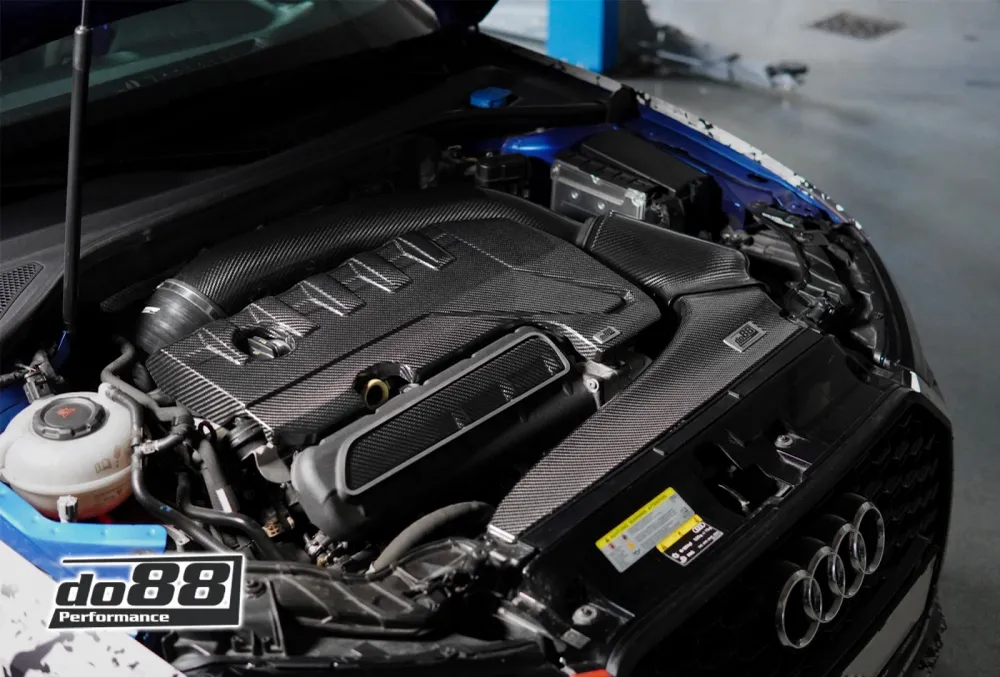 DO88 Карбонов капак за двигател и колектор Audi RS3/TTRS/RSQ3 2.5TFSI 400КС