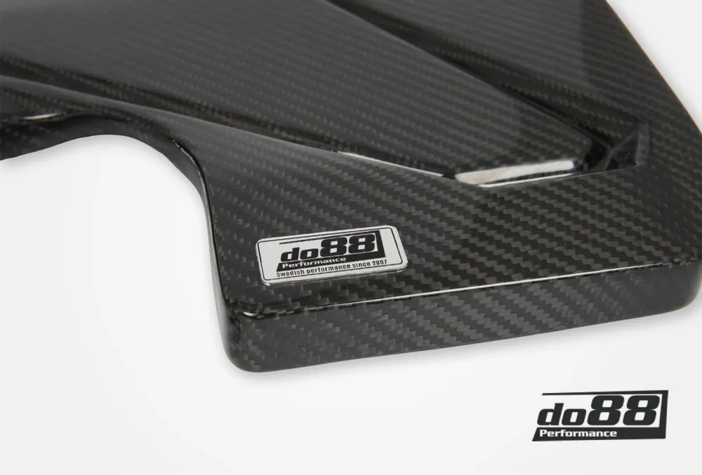 DO88 Карбонов капак за двигател и колектор Audi RS3/TTRS/RSQ3 2.5TFSI 400КС