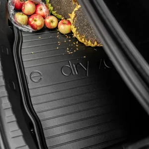 Гумена стелка за багажник Frogum DRY ZONE за Subaru Forester (2002–2008) с голяма резервна гума и странични джобове