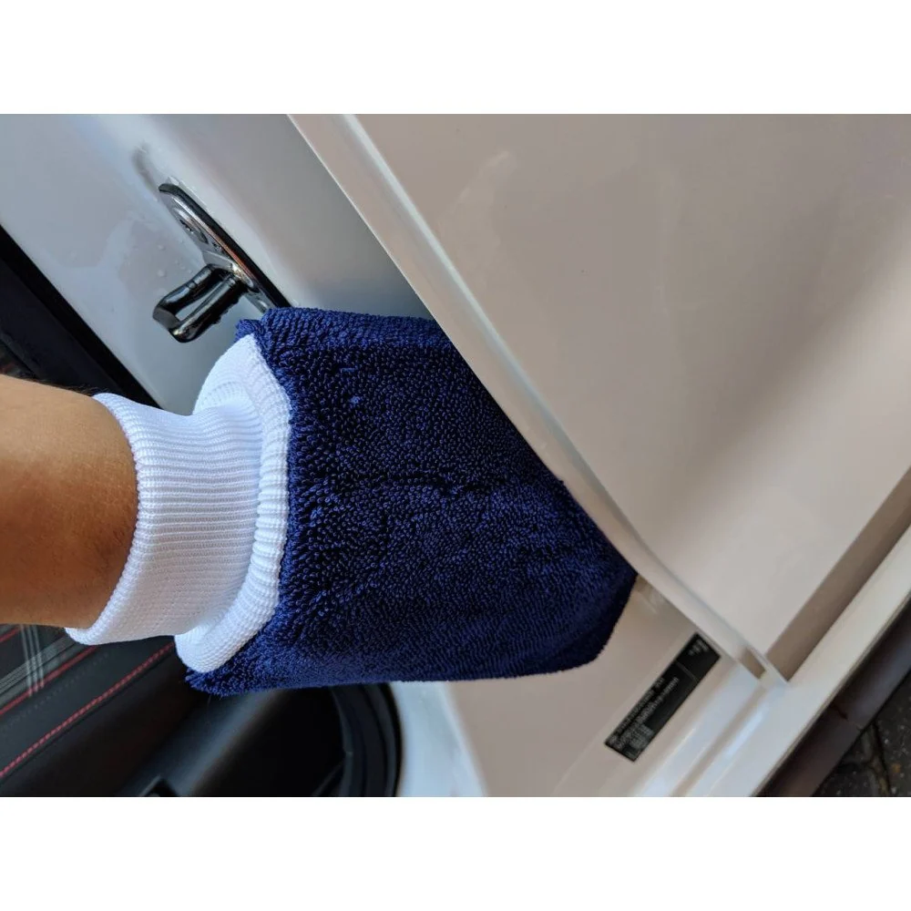 Ръкавица за миене Gyeon Q2M SilkMitt Evo