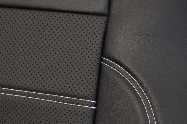 Комплект Универсална Тапицерия King Leather от еко кожа за предни и задни седалки – черни, перфорирани