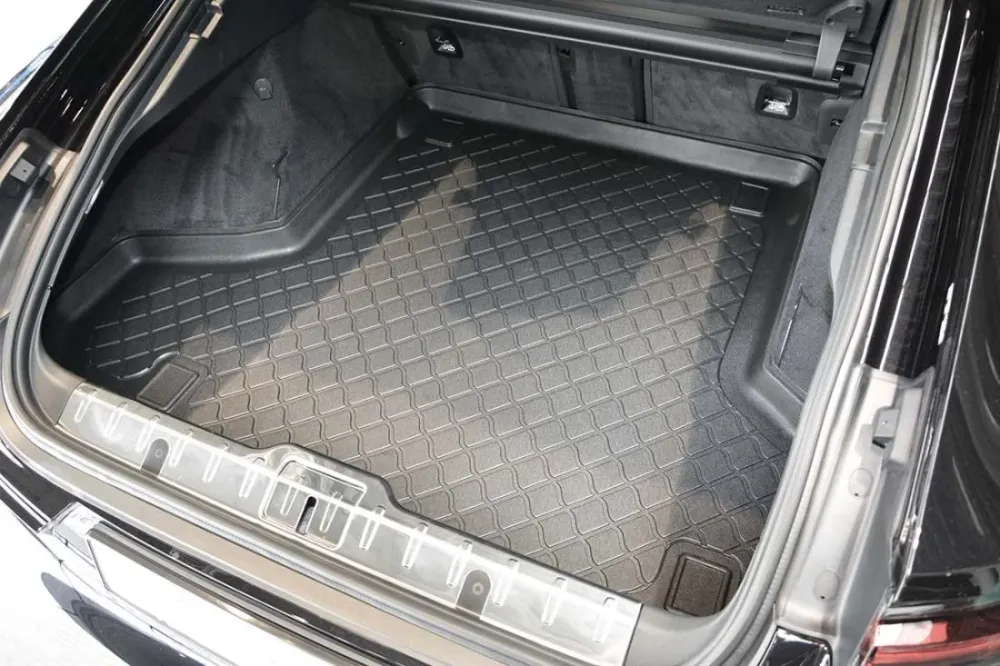 Гумирана стелка за багажник за Porsche Panamera II (2017+) Sedan without subwoofer; not hybrid