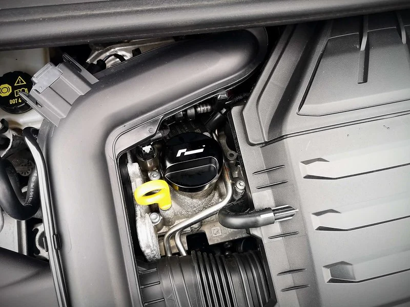 RacingLine алуминиева капачка за пълнене на масло 1.0/1.2/1.4TSI EA211