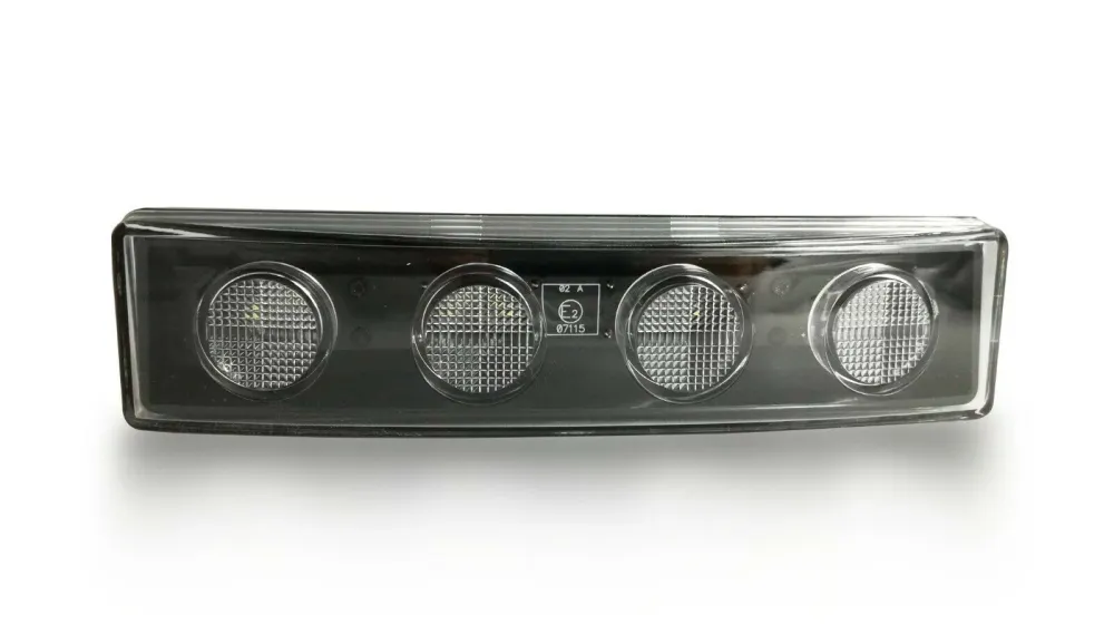 1бр БЯЛ преден габарит маркер за Скания Scania - 180mm x 40 mm + букса