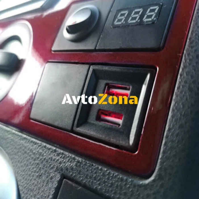 Двойно USB Зарядно за Вграждане за Volkswagen Фолксваген VW Transporter Транспортер Caravelle Каравел Т5 2003 - 2009